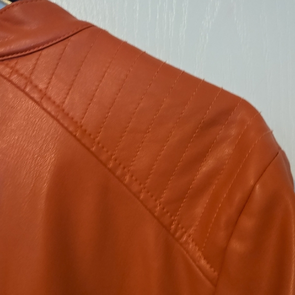Columbia Women's Bold Orange Jacket - Picture 7 of 7